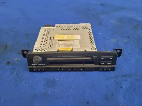 638.bm1h02 Bmw 2001-2006 M3 Convertible Audio Equipment Radio Am Fm Cd Player Receiver 2451