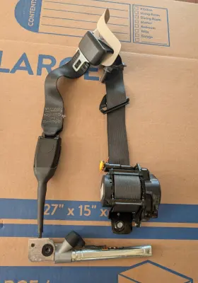 618853900b Chevrolet 2011 - 2015 Chevy Volt Front Right Passenger Seatbelt Retractor Oem 618853900b Chevrolet 2011 - 2015 Chevy Volt Front Right Passenger Seatbelt Retractor Oem