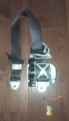 H11-24 Chevrolet 10- 13 Chevy Silverado Gmc Sierra 1500 Front Left Seatbelt Retract Crew Cab Oem