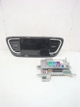 638.ch1f25 Chrysler 3.6 2025 Pacifica 10 Inch Touch Screen Radio With Module Media Player Uconnect 5 Apple