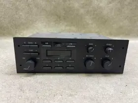 638-00826 Ford Stereo Radio Am Fm Fits 91-93 Escort E10-42/201973 638-00826 Ford Stereo Radio Am Fm Fits 91-93 Escort E10-42/201973