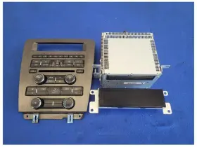 638-07425 Ford Audio Equipment Radio Receiver Am-fm-cd Fits 13-14 Mustang 106675