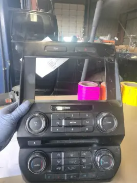 Fl3t18e245abj Ford 638-07986 15-15 F150 Radio Audio Oem