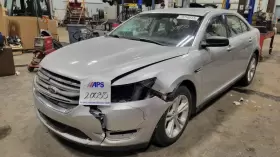 638-08305 Ford 15 - Taurus Cd Changer E702086