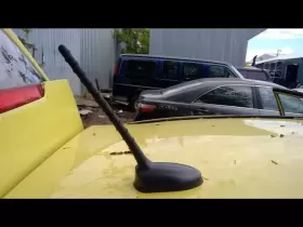 645.hy1n10 Hyundai Accent 2010 Antenna