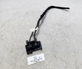 7p5971086k Porsche 11-18 Oem Cayenne Turbo S 958 Center Console Aux Usb Socket 7p5971086k Porsche 11-18 Oem Cayenne Turbo S 958 Center Console Aux Usb Socket