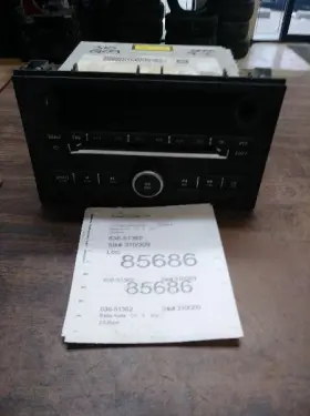 638-51362 Saab Audio Equipment Radio Receiver Am-fm-stereo With Cd Fits 09 9-3 88025