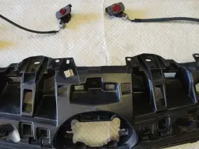 104-60512a Toyota 16 17 18 Prius Upper Grille Has Sensors Oem