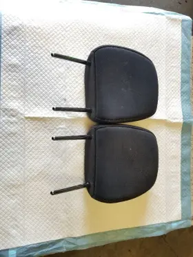 206.to1m15 Toyota 15 16 17 18 Prius V Front Driver And Passenger Headrest Oem 206.to1m15 Toyota 15 16 17 18 Prius V Front Driver And Passenger Headrest Oem