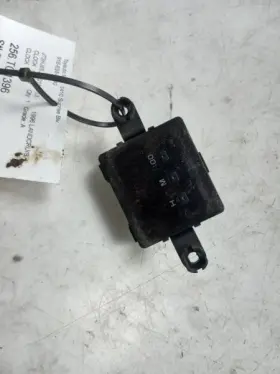 256.to1396 Toyota 1996 Landcruiser Interior Digital Clock