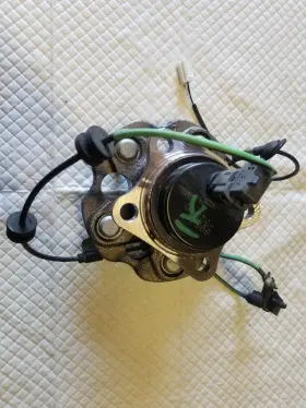 538-59136 Toyota 12 13 14 15 16 17 18 Prius V Rear Hub Oem 538-59136 Toyota 12 13 14 15 16 17 18 Prius V Rear Hub Oem