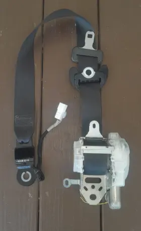 A4160-p Toyota 2009-2010 Corolla Front Right Passenger Seat Belt Retractor Black Oem A4160-p Toyota 2009-2010 Corolla Front Right Passenger Seat Belt Retractor Black Oem